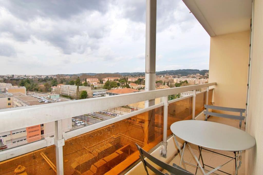 Joli T2 Lumineux Avec Balcon Et Wifi - Proche Cv Apartment