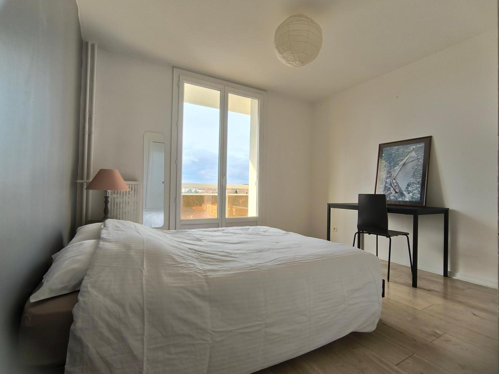 Apartment Joli T2 Lumineux Avec Balcon Et Wifi - Proche Cv